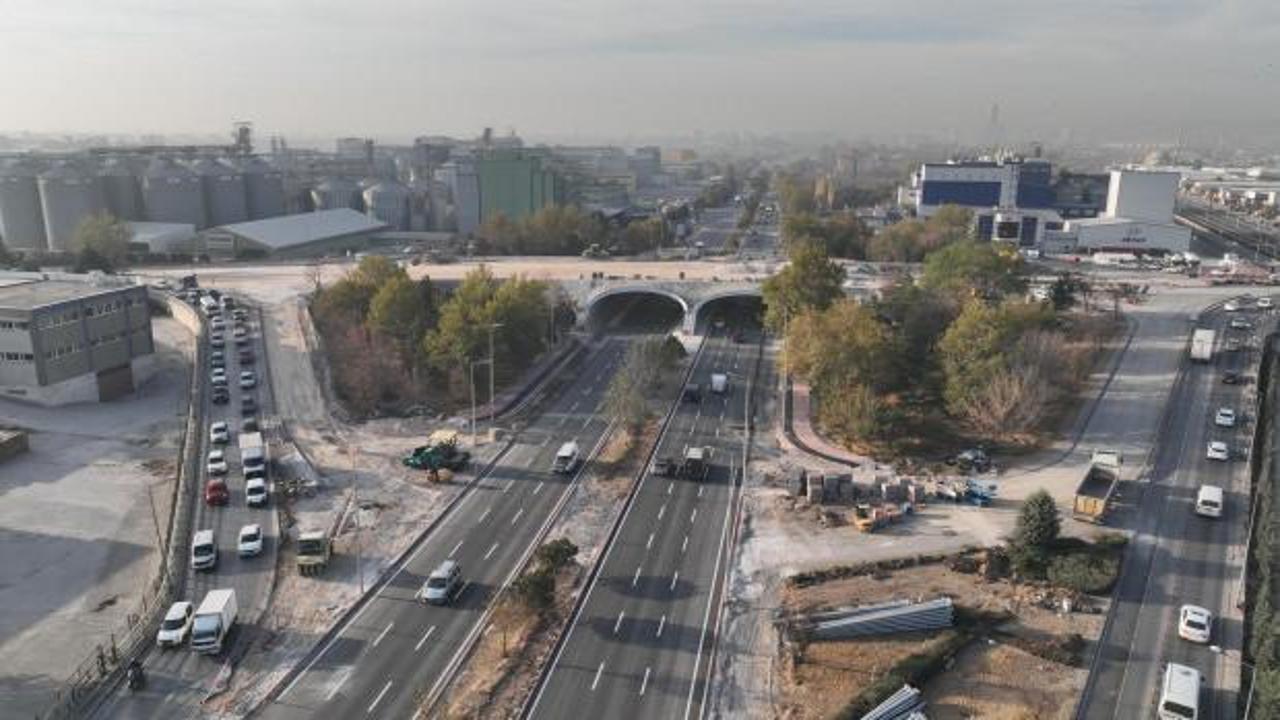 Marangozlar K&ouml;pr&uuml;l&uuml; Kavşağı'nın alt kısmı trafiğe a&ccedil;ıldı