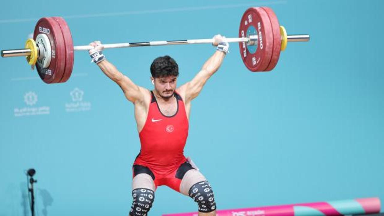 Milli sporcu Muhammed Furkan &Ouml;zbek'ten Riyad'da madalya şov: 2 altın 1 g&uuml;m&uuml;ş... 