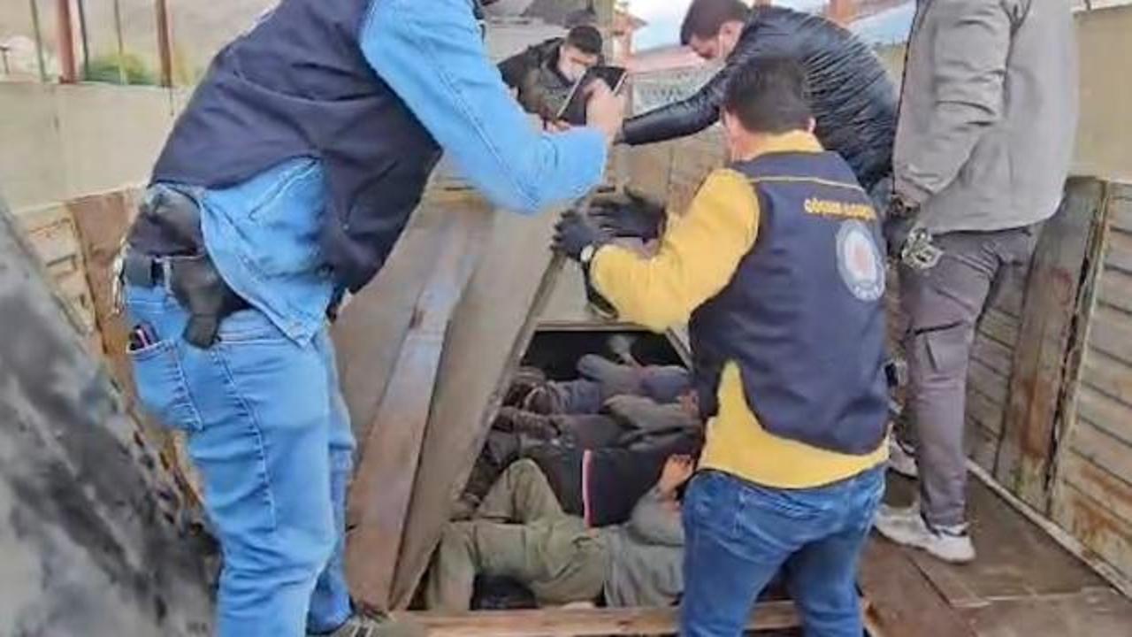 TIR'ın dorsesindeki gizli bölgede 20 kaçak göçmen yakalandı