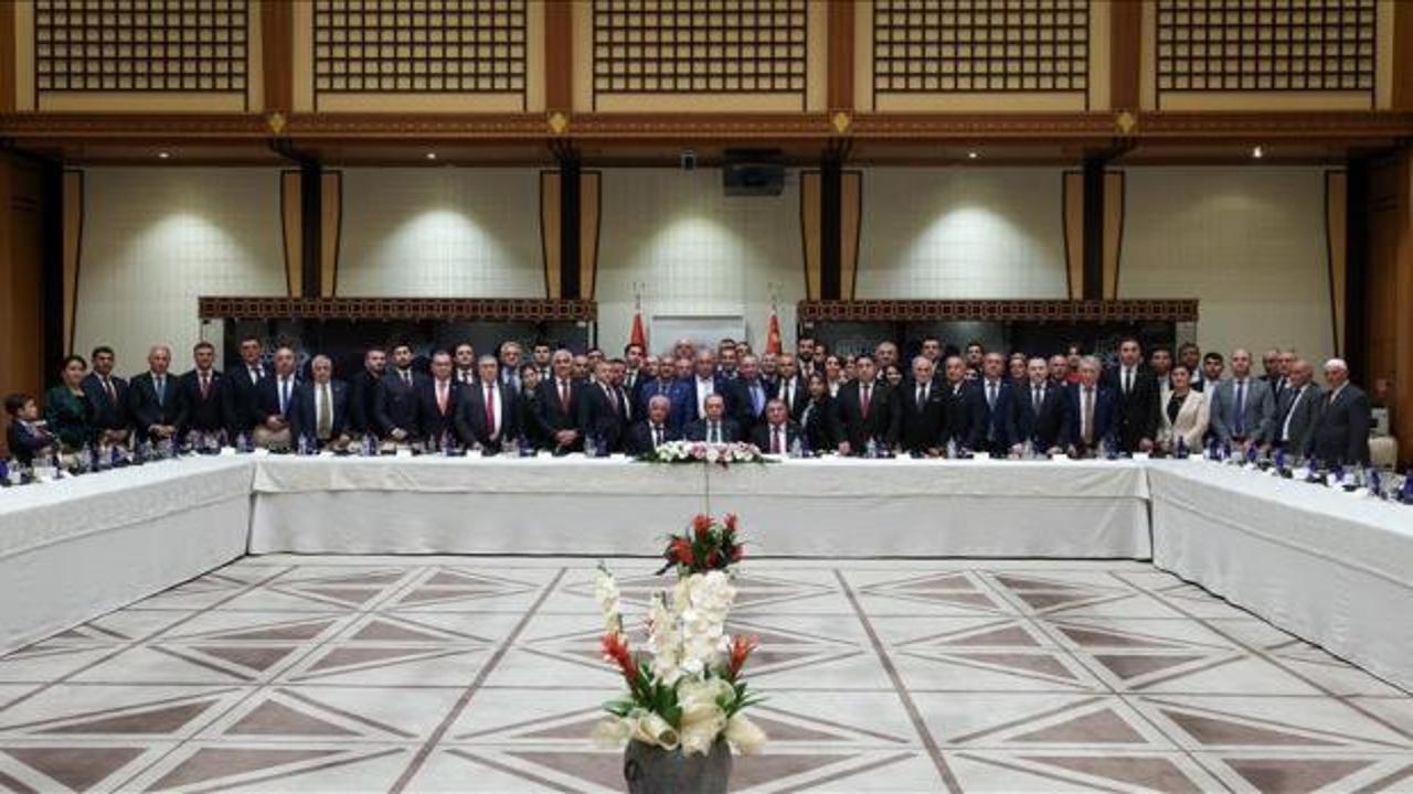 Başkan Erdoğan'dan &ouml;nemli kabul! D&uuml;nya Ahıskalı T&uuml;rkler Birliği Heyeti'ni ağırladı! 