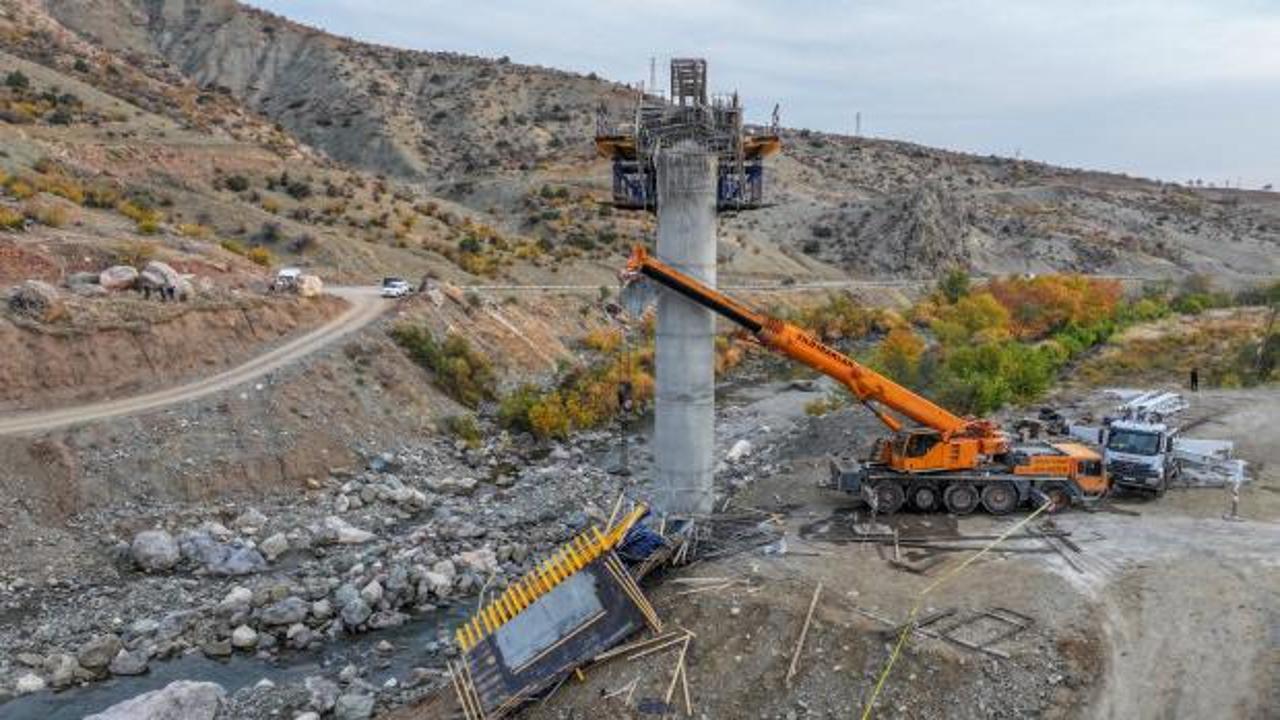 Diyarbakır'daki viyadük inşaatındaki iskelenin çökmesiyle ilgili soruşturma başlatıldı