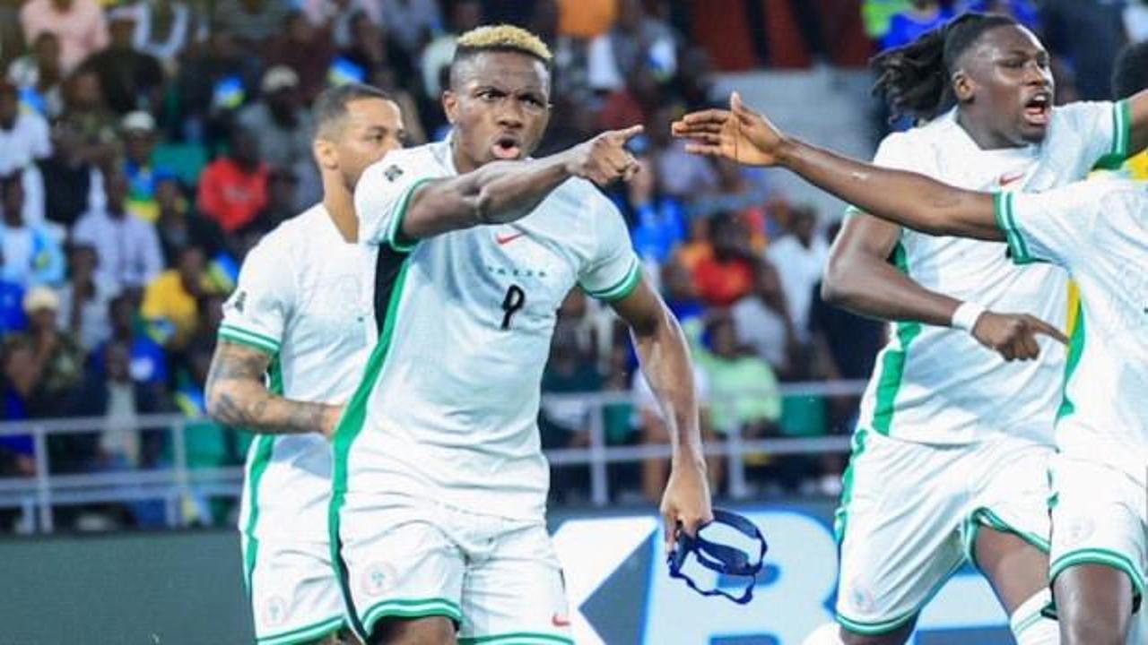 Türkiye'den 5 yıldız sahaya çıktı! 5 gollü maça Osimhen damgası