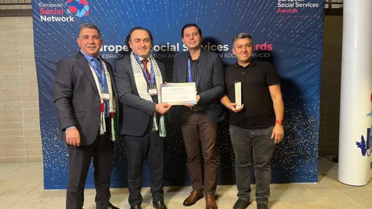 Bağcılar Belediyesi’ne Avrupa Sosyal Hizmetler Ödülü verildi!
