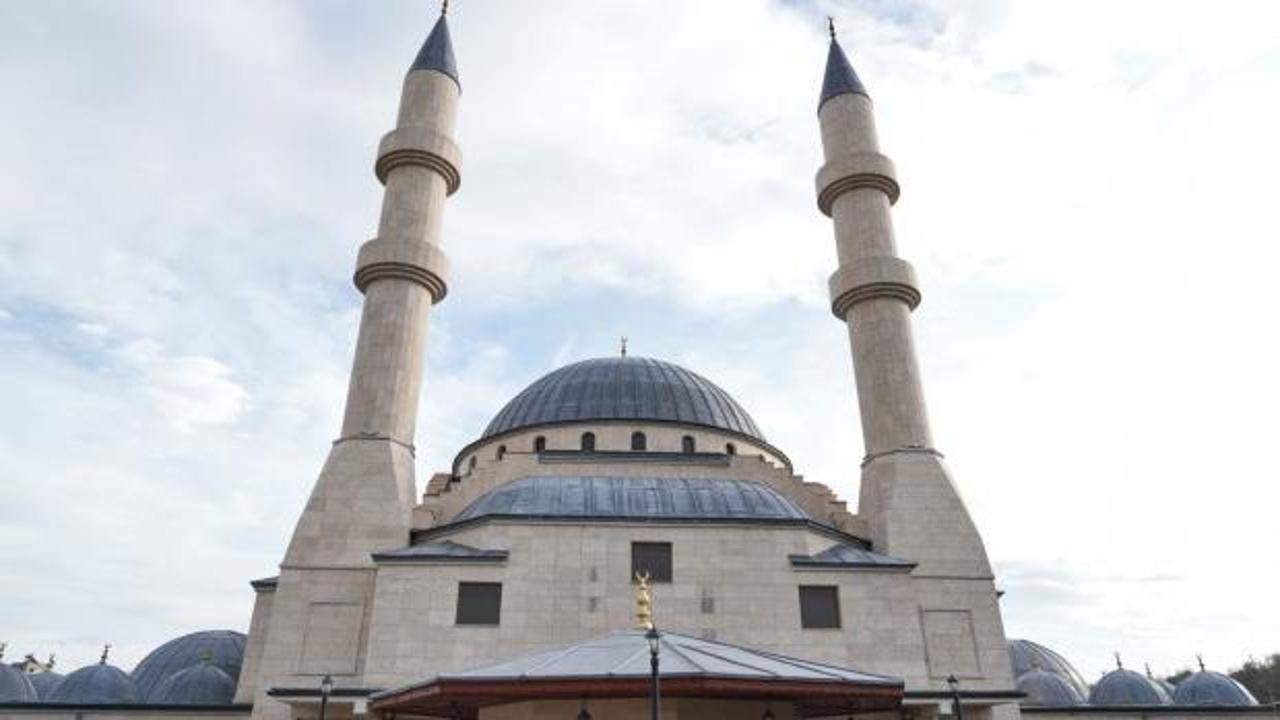 Bakan Ersoy: Bulgaristan'da külliyesi olan tek cami