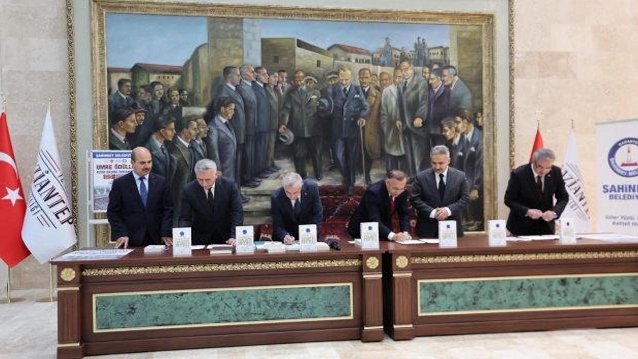 Şahinbey Belediyesi'nden müjde: 163 öğrenci umreye gönderiliyor 