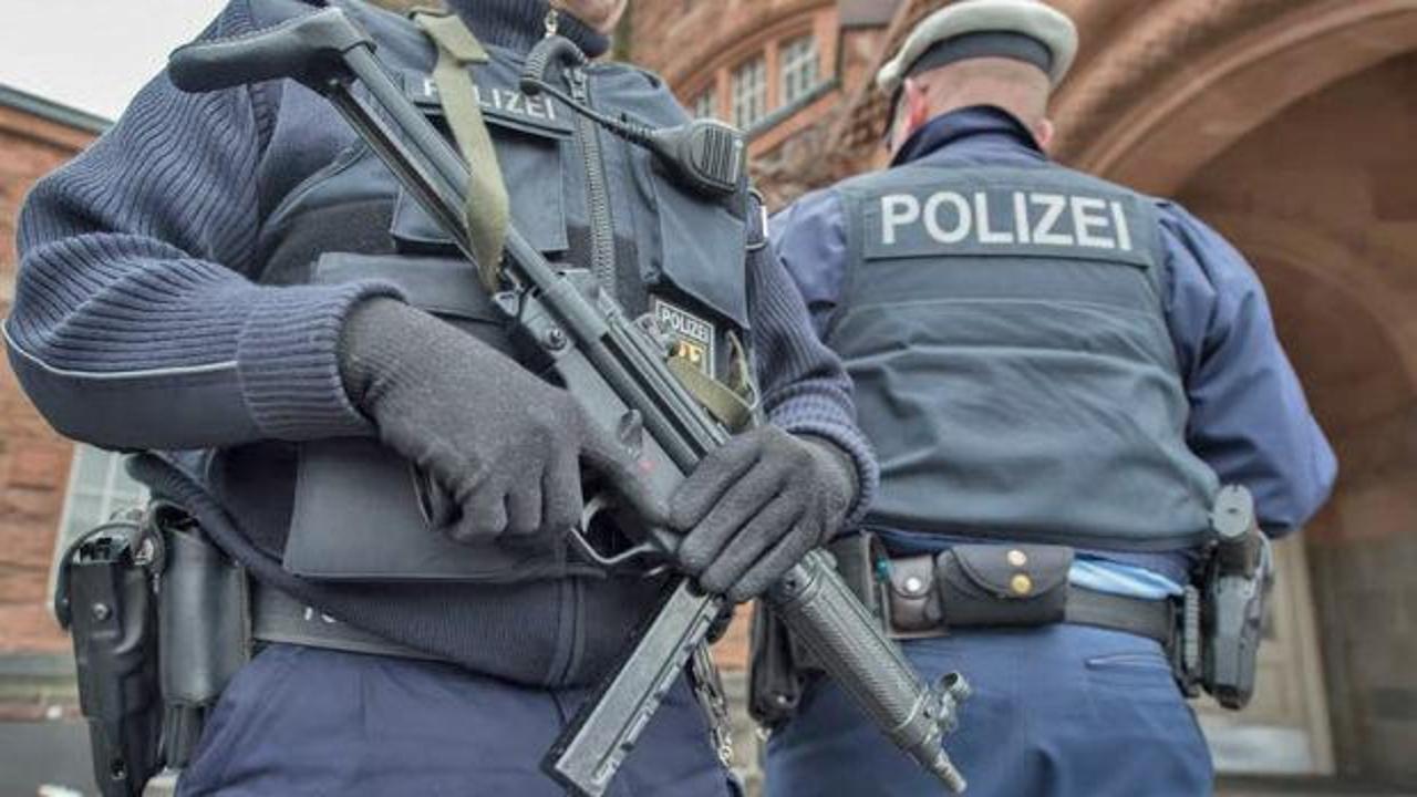 Alman polisi 12 yaşındaki işitme engelli çocuğu silahla vurdu