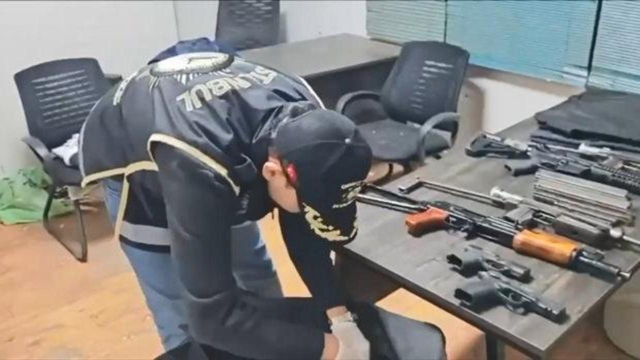 Bah&ccedil;elievler'de su&ccedil; &ouml;rg&uuml;t&uuml;ne operasyon: 8 g&ouml;zaltı