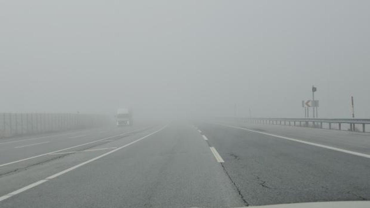Bitlis'te yoğun sis etkili oldu: Görüş mesafesi sıfıra düştü