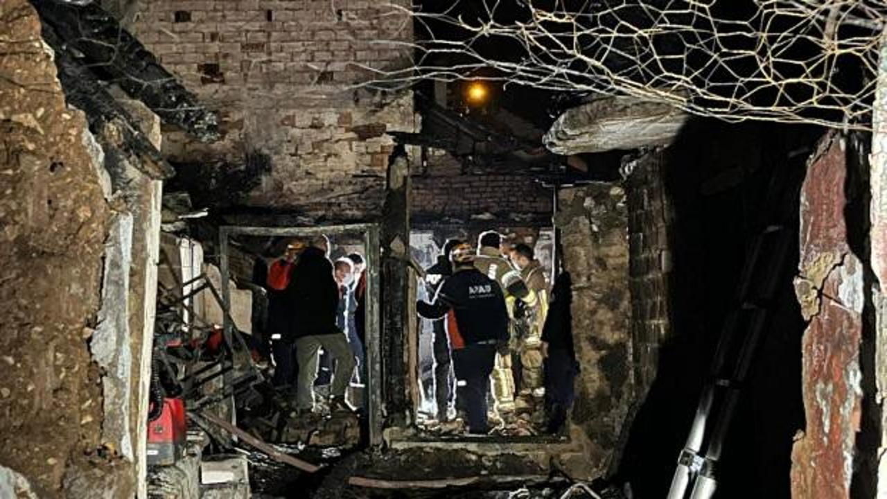 Bursa'da 4 ev alev topuna döndü! Yangında kaybolan adamdan acı haber