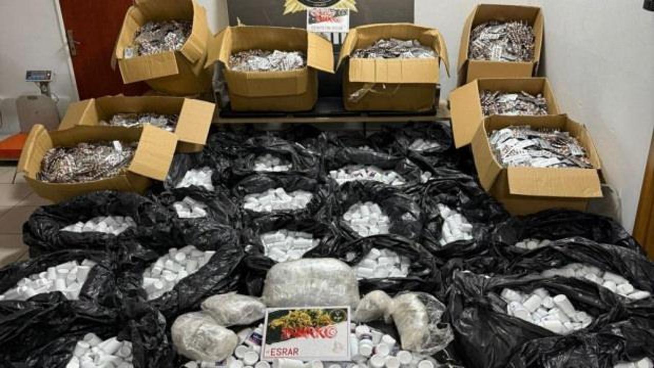 İzmir’de 974 adet uyuşturucu hap ele geçirildi