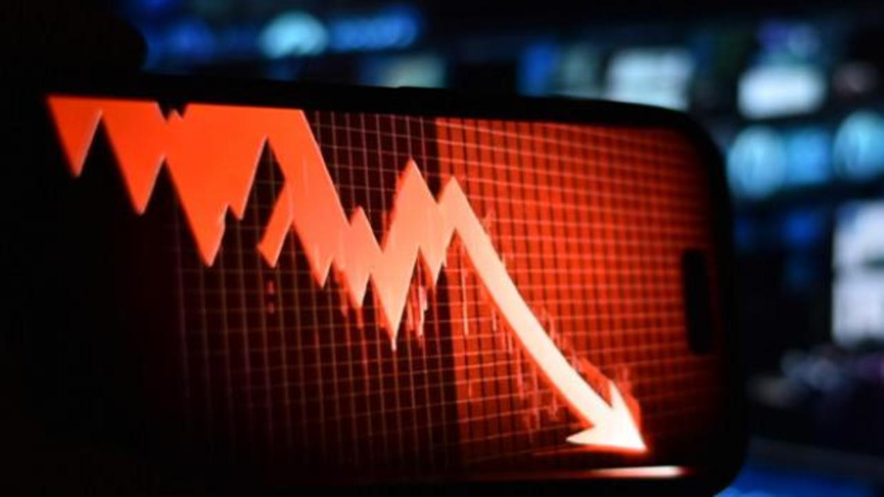 Köklü dev şirket hisse işlemlerini durdurdu: Her an satılabilir