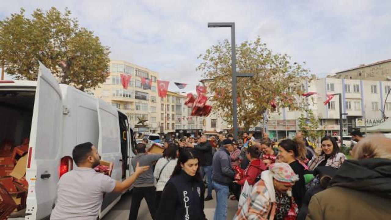 Kurtuluş gününde 'kek' izdihamı