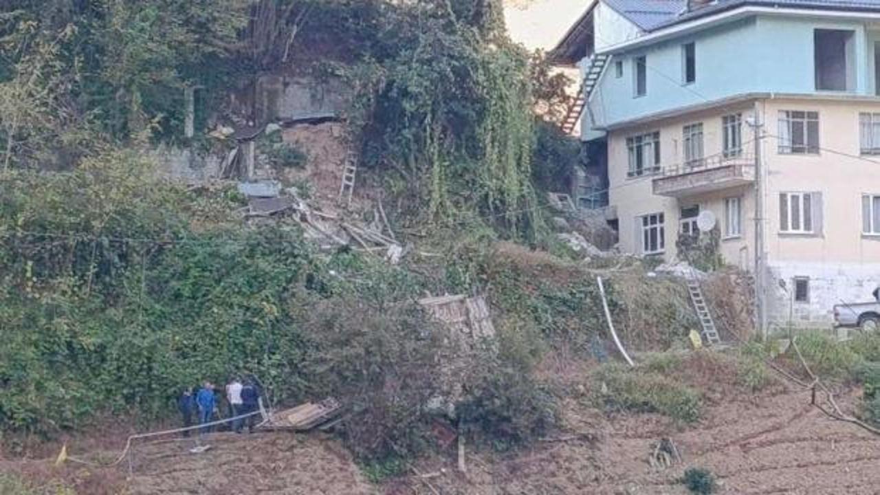 Rize'de ahşap yapı &ccedil;&ouml;kt&uuml;: 2 &ouml;l&uuml;, 1 yaralı
