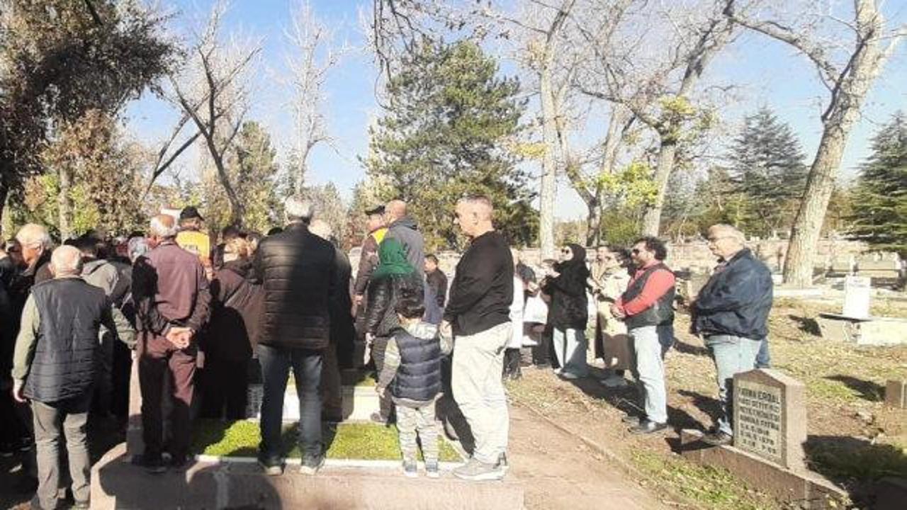 Ünlü şarkıcı Muazzez Abacı son yolculuğuna uğurlandı