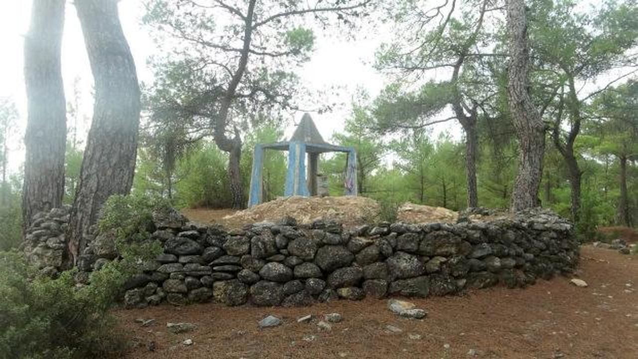 Yer: Muğla! 300 yıllık türbede çirkin hadise