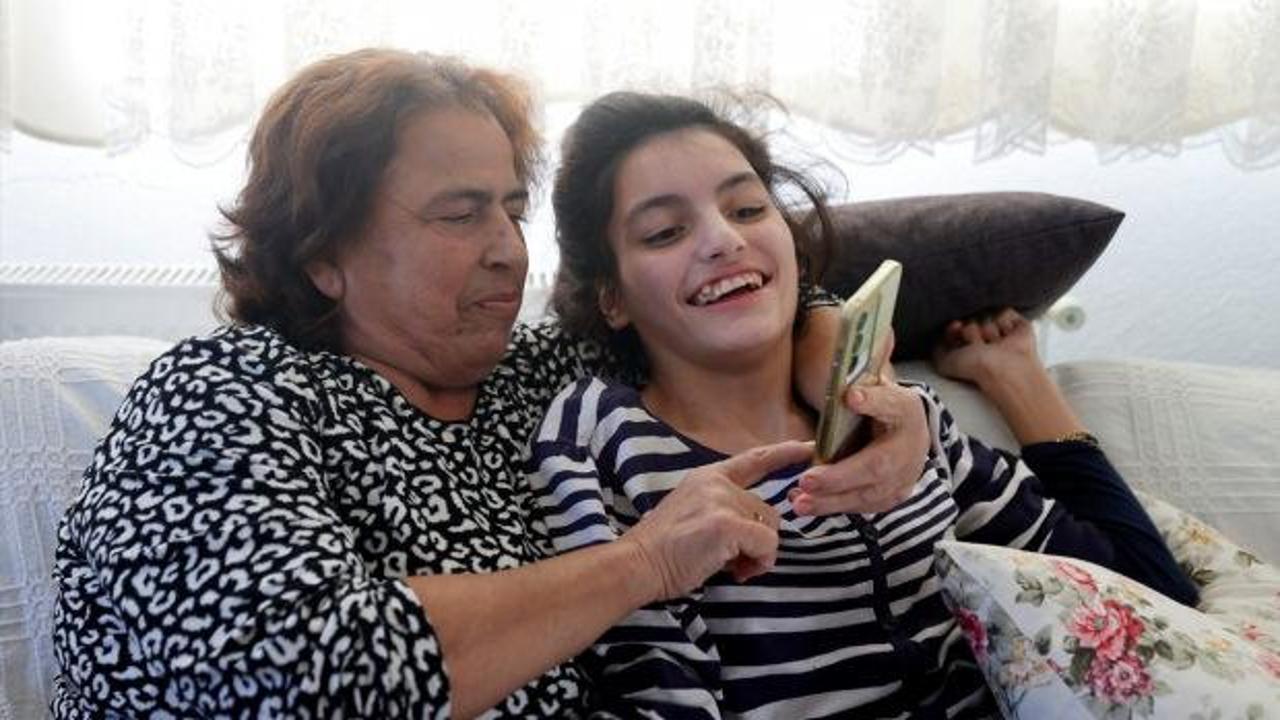 Vefası imrendirdi! Torununa 11 yıldır gözü gibi bakıyor