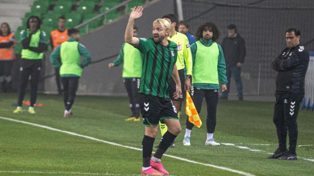 Caner Erkin bu sezon 3. kez kırmızı kart gördü!