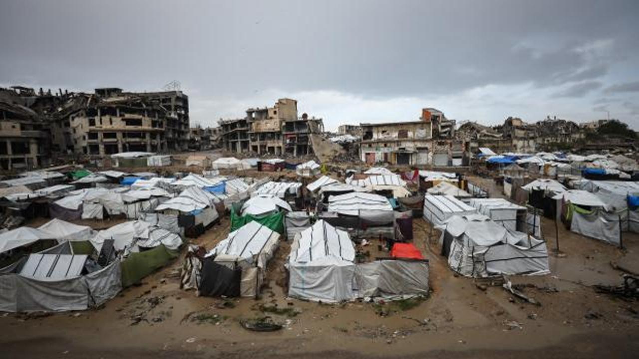 Gazze'de insani kriz derinleşiyor: Can kaybı 70 bine yaklaştı