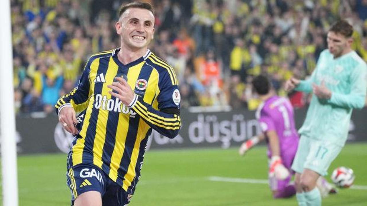 Kerem Akt&uuml;rkoğlu'na 'Galatasaray'ı sordular: 'Daha d&uuml;ş&uuml;nm&uuml;yorum'