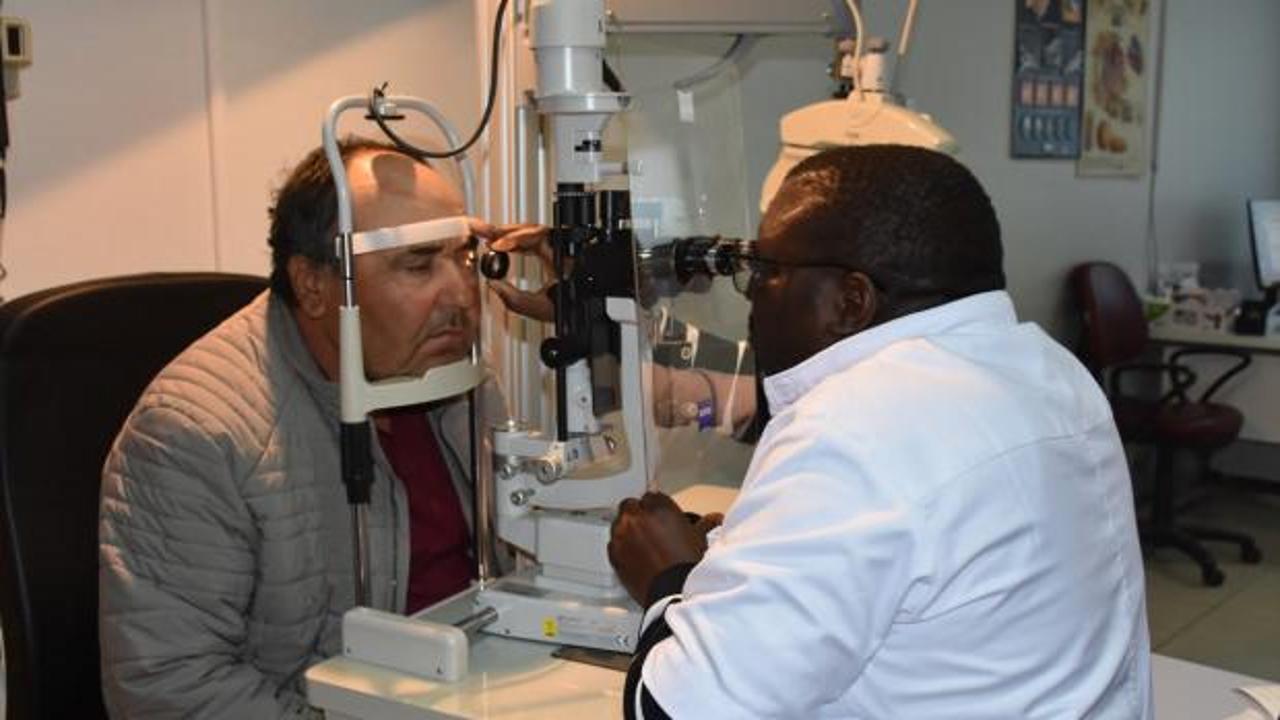 Kongolu doktor Türkiye'de kendisini geliştiriyor!