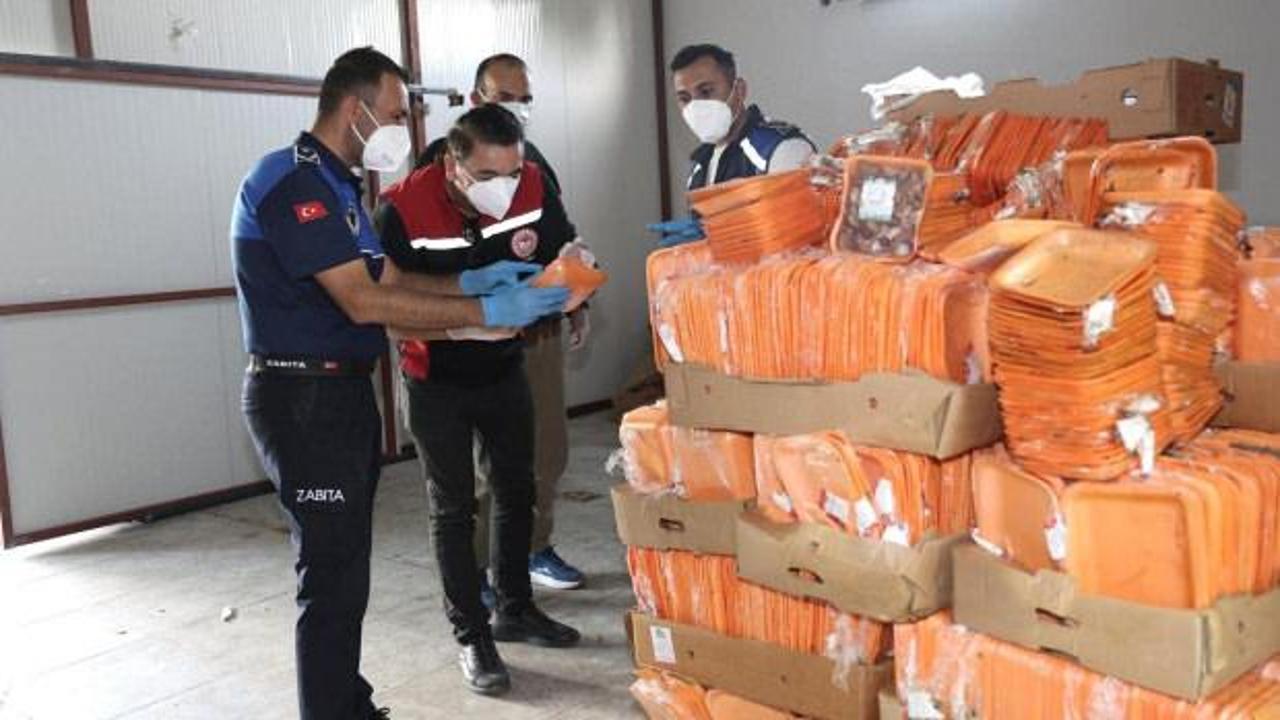Piyasaya süreceklerdi:  25 ton bozuk tavuk ürünü ele geçirildi