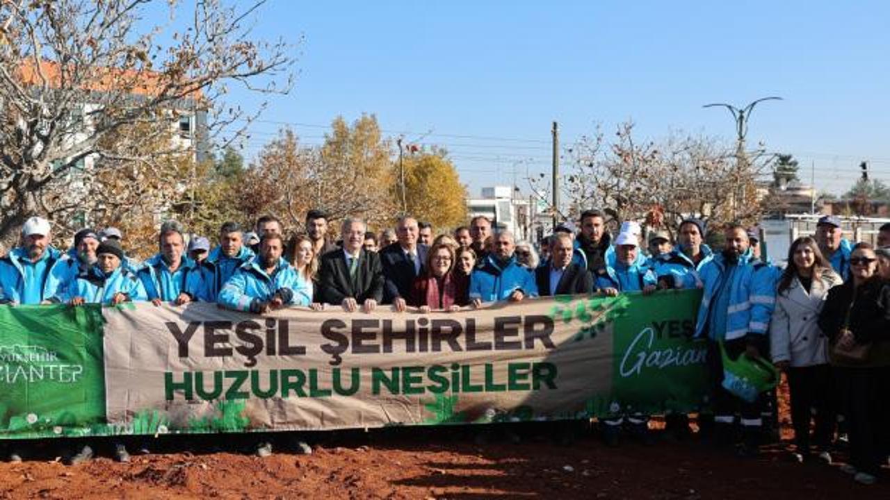 Gaziantep Büyükşehir'in "YeşilAntep Projesi" ile şehir ağaçlanıyor 