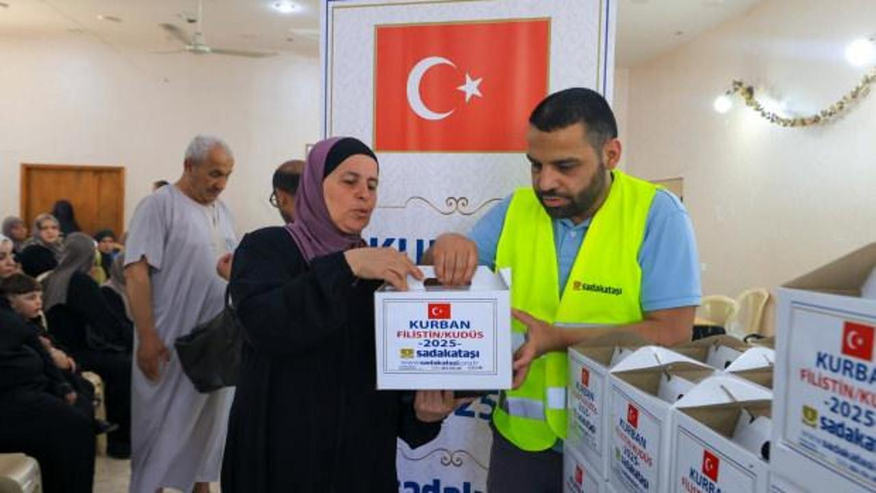 Sadakataşı 35 ülkeye 23 bin hisse kurban ulaştırdı