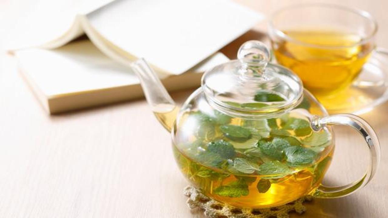 Şişkinlik krizine son: Uzmanların önerdiği doğal içecek