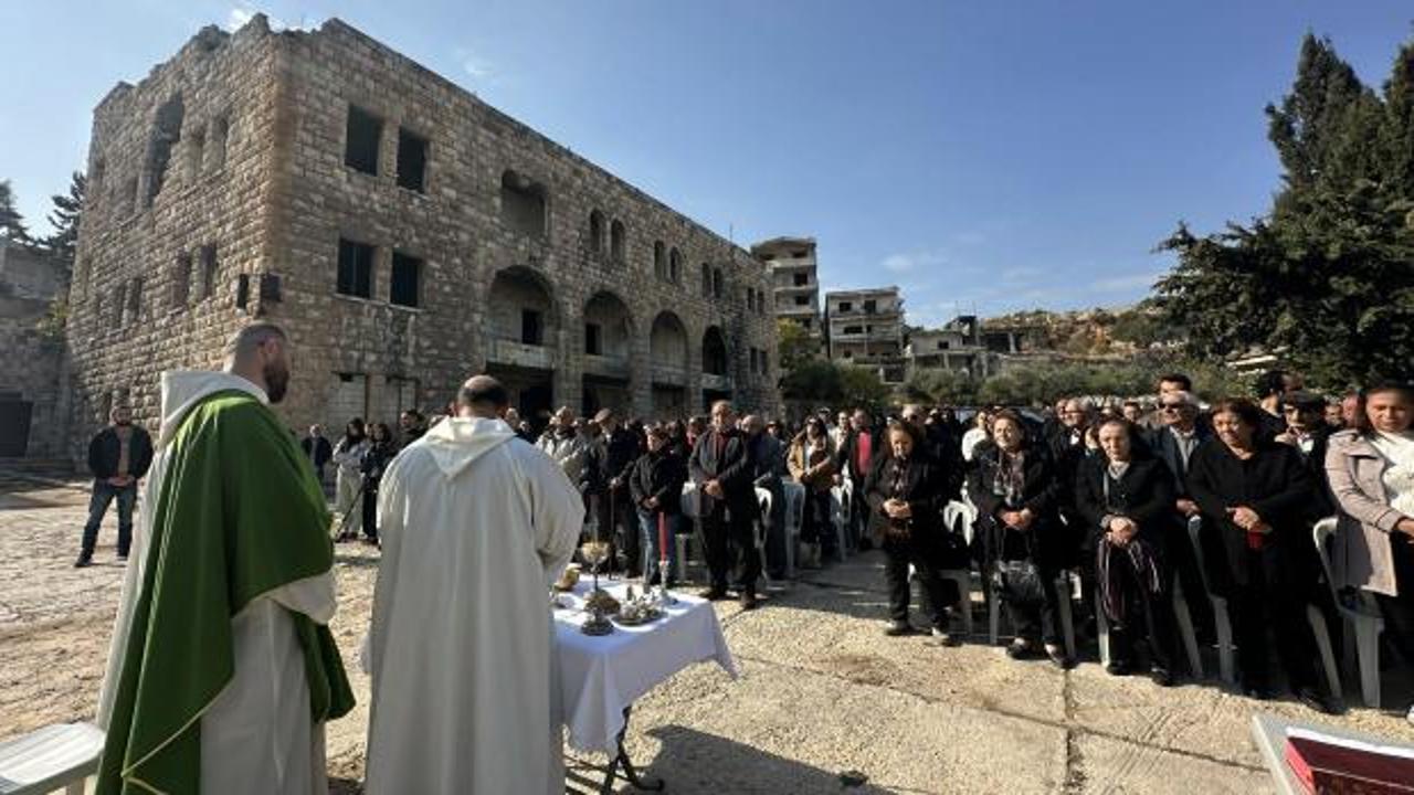 Esed zulmünden kaçan Hristiyanlar, 14 yıl sonra İdlib'de ayin yaptı