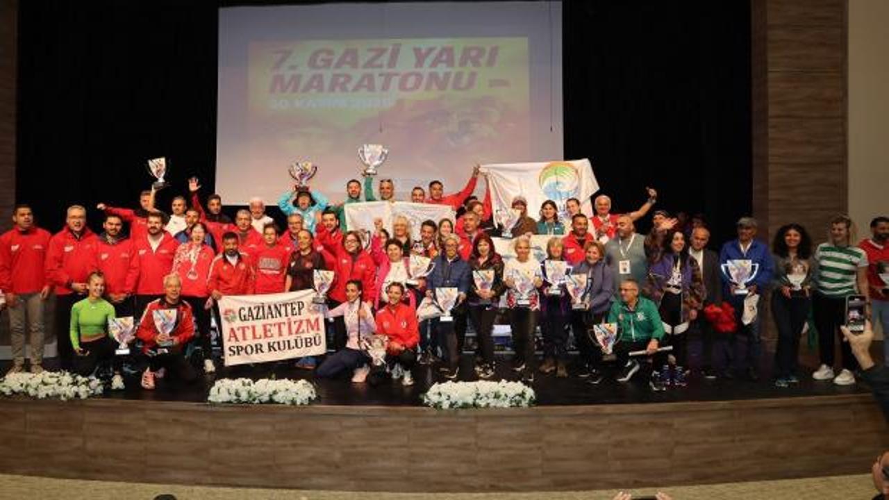 7'nci Gazi Yarı Maratonu ödülleri sahiplerini buldu