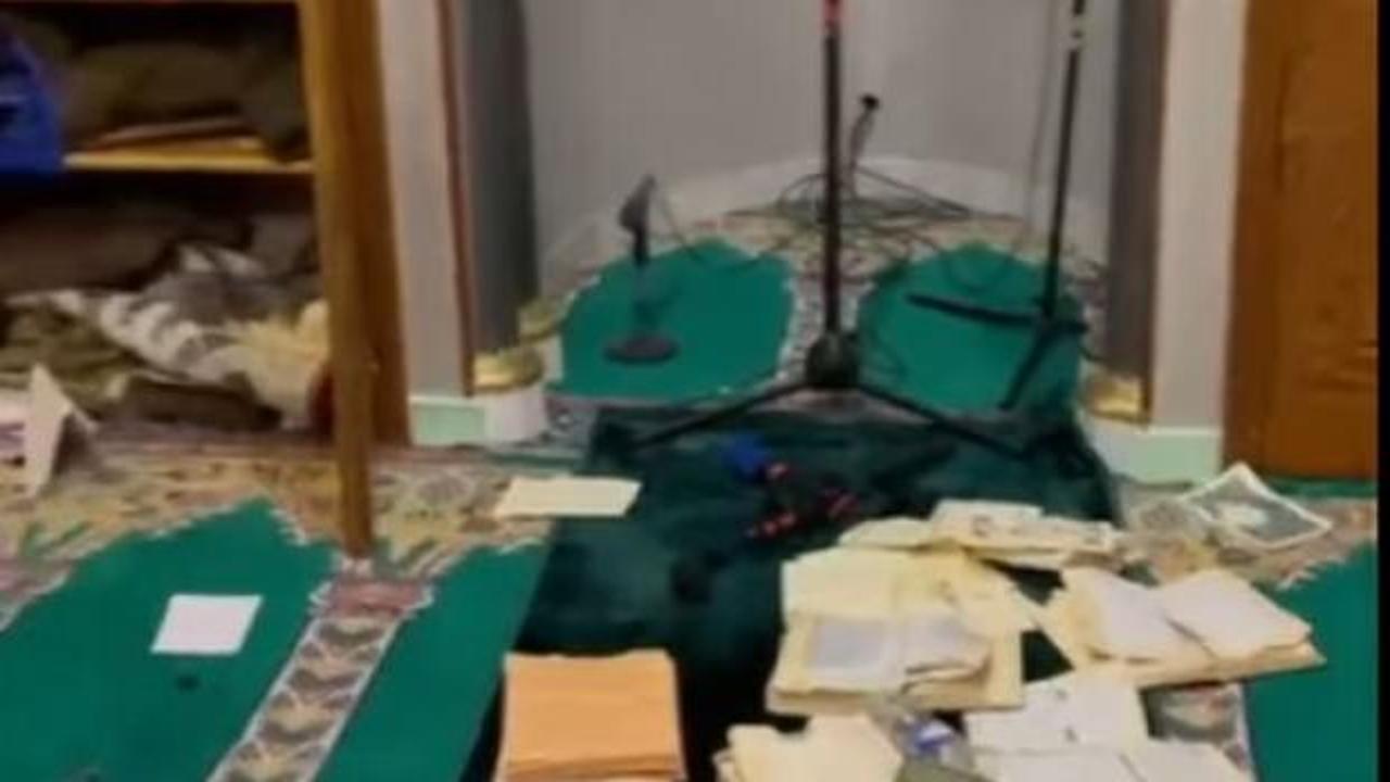 Alçaklıkta sınır yok! Fransa'da camiye iğrenç saldırı!