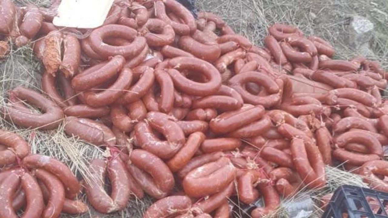  Ankara’da yüzlerce kilo et ürünü boş araziye atıldı