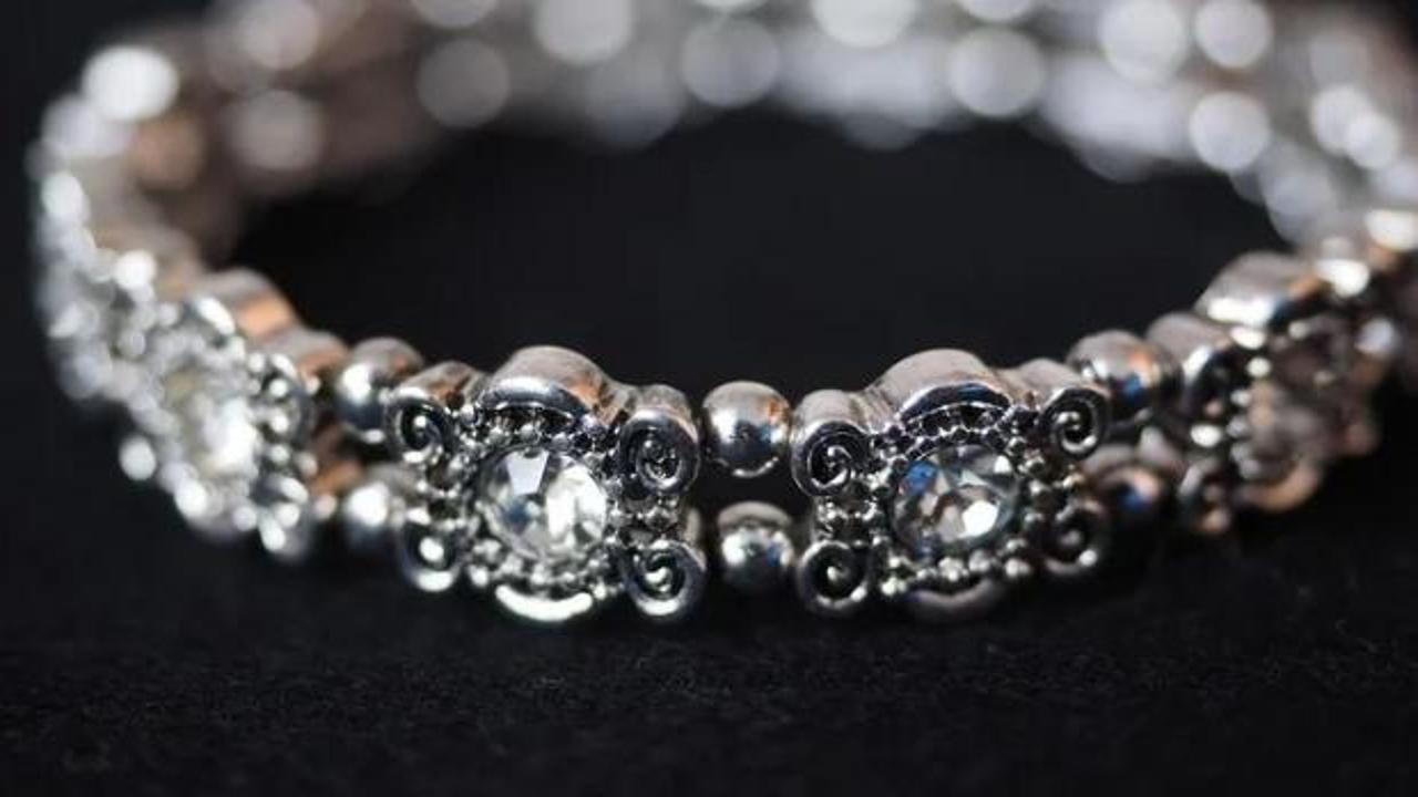 Gümüş fiyatları düşüşle başladı! Gram gümüş ne kadar oldu?