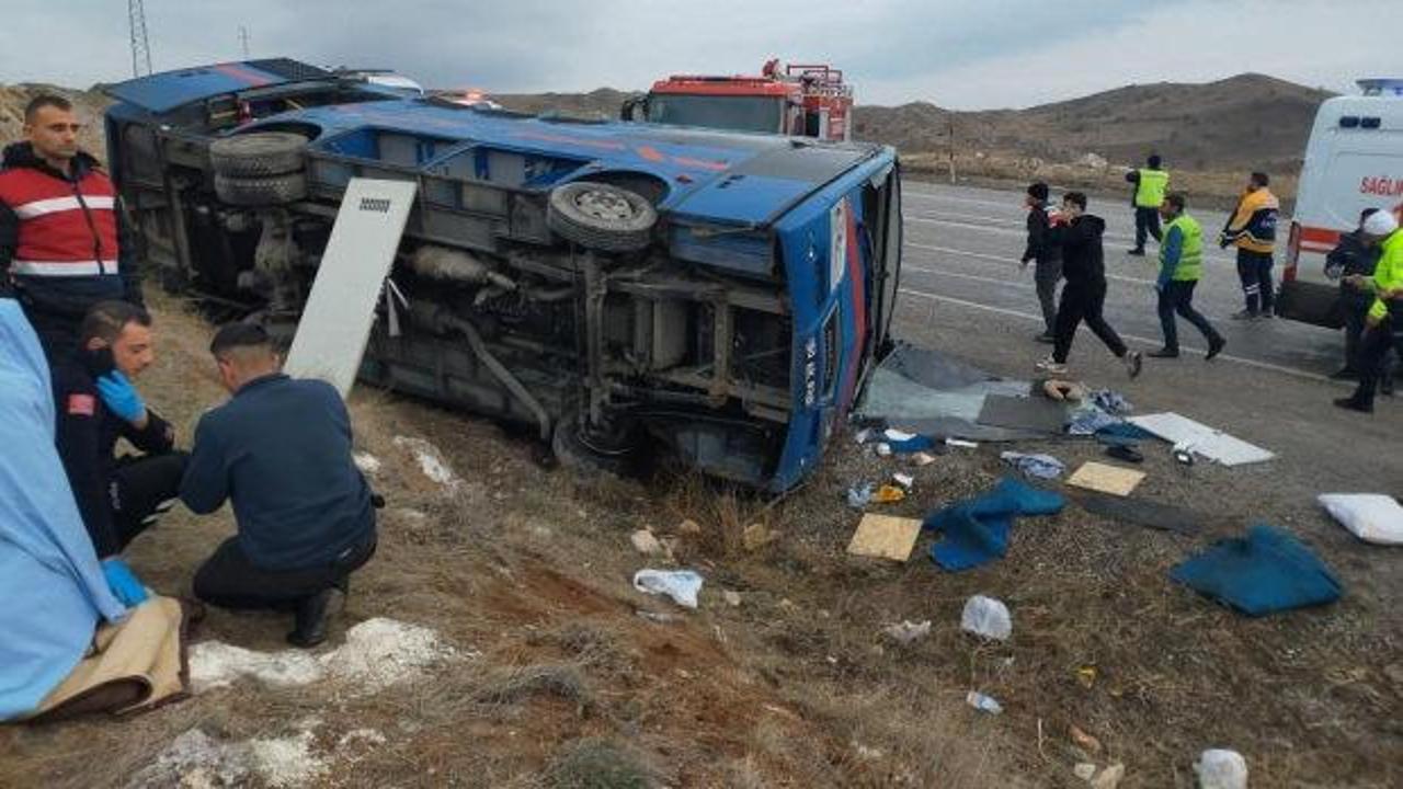Cezaevi nakil aracı devrildi: 5 kişi yaralandı!