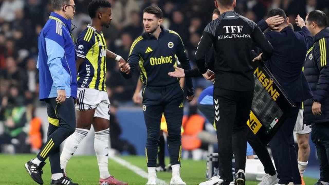 Fenerbahçe'nin yıldızı maça devam edemedi!