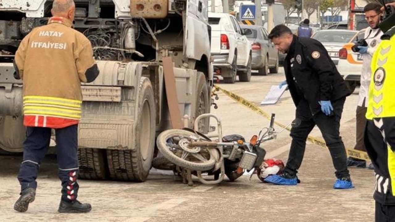 Hatay'da feci kaza: Motosikletteki 5 kişilik aileden anne ve 2 aylık bebeği öldü!