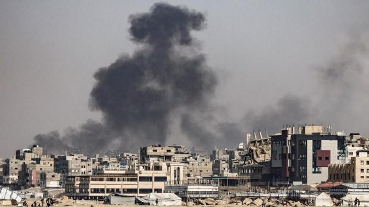 İsrail, Gazze'yi topçu ve helikopter ateşiyle vurdu