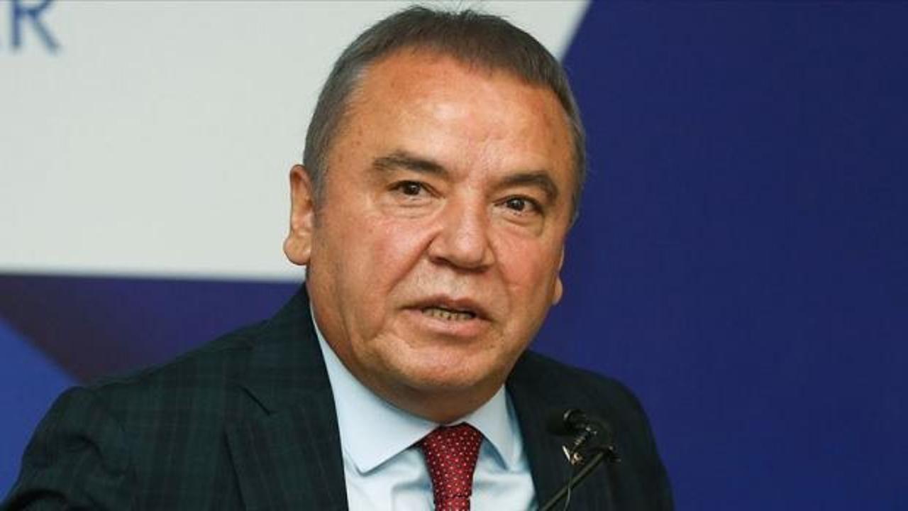 Muhittin Böcek hastaneye kaldırıldı