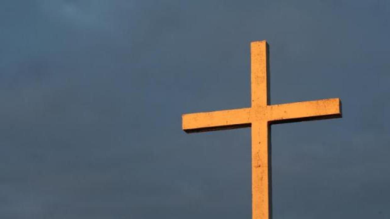 Hırvatistanlı rahibenin foyası ortaya çıktı! 'Müslüman saldırdı' yalanı elinde patladı!