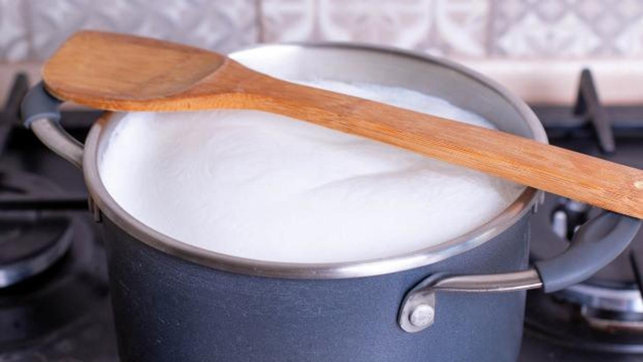 Süt kaynatırken taşmayı önlemenin en kolay yolları