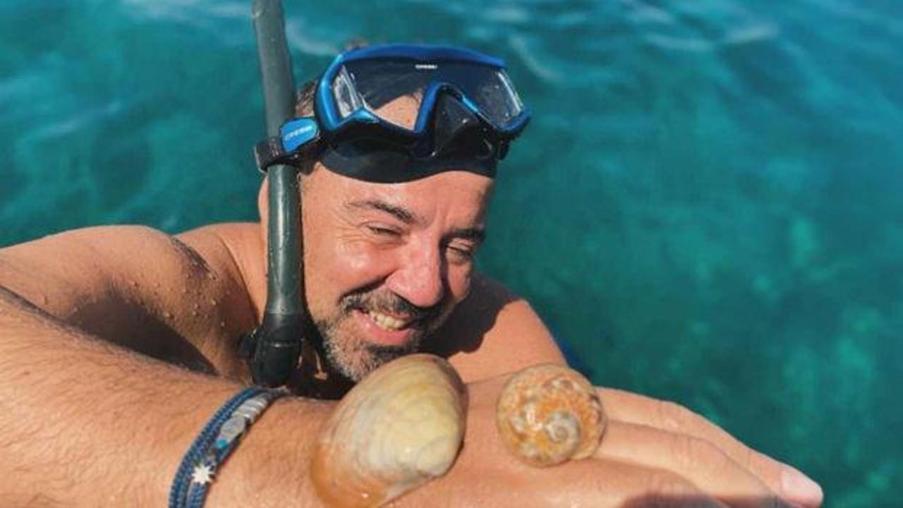 Ata Demirer, Ege'den İstanbul&rsquo;a d&ouml;ner d&ouml;nmez Boğaz&rsquo;da l&uuml;fer peşine d&uuml;şt&uuml;!