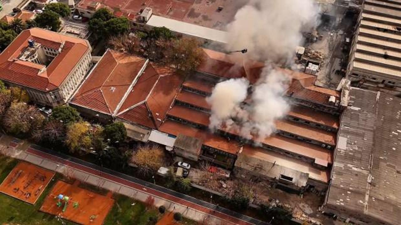 Bakırk&ouml;y'de fabrika yangını! &Ccedil;ok sayıda ekip sevk edildi