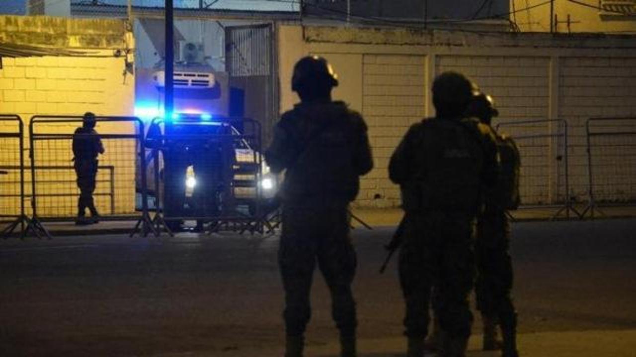 Cezaevi değil sanki savaş alanı! Ekvador'da can pazarı! 9 ölü