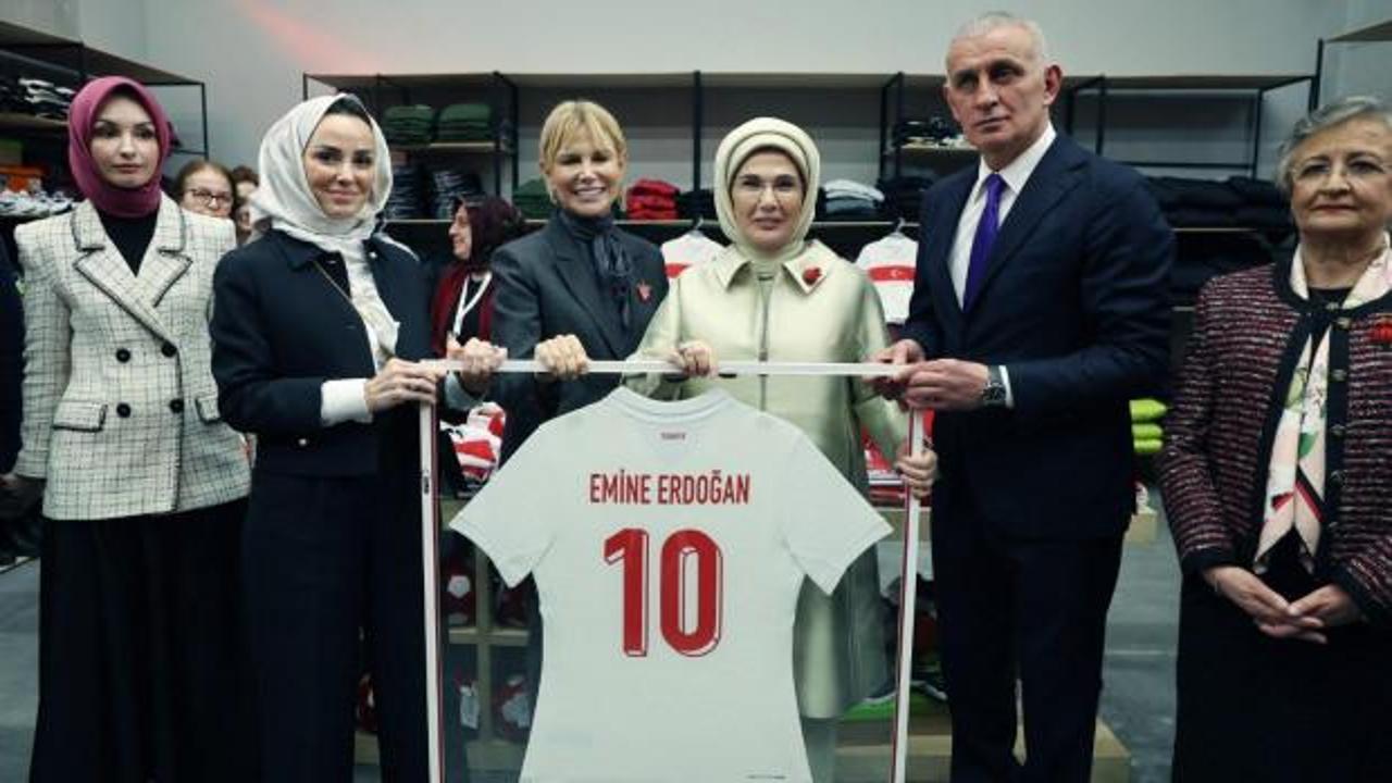 Emine Erdoğan, TOGEMDER'in "Artsın Eksilmesin Dönüşüm Pazarı"nın açılışına katıldı: