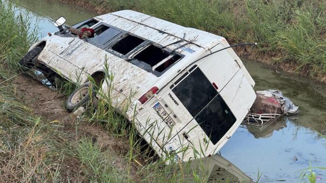Tarım işçilerini taşıyan minibüs, sulama kanalına devrildi; 18 yaralı