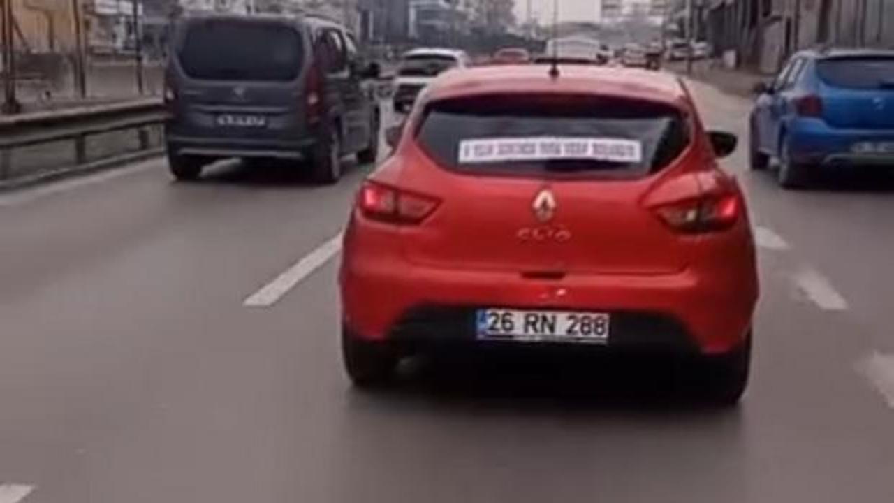 İlginç boşanma sevinci: Otomobilin üzerindeki not görenleri güldürdü!