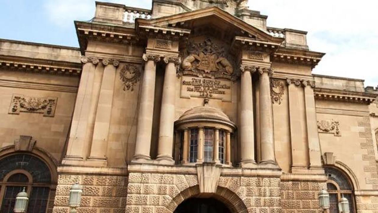 Müzeden 600'den fazla tarihi eser çalındı