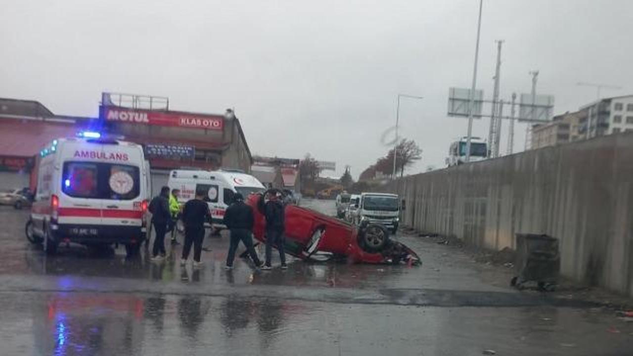 Tatvan’da otomobil köprülü kavşaktan uçtu! Yaralılar var