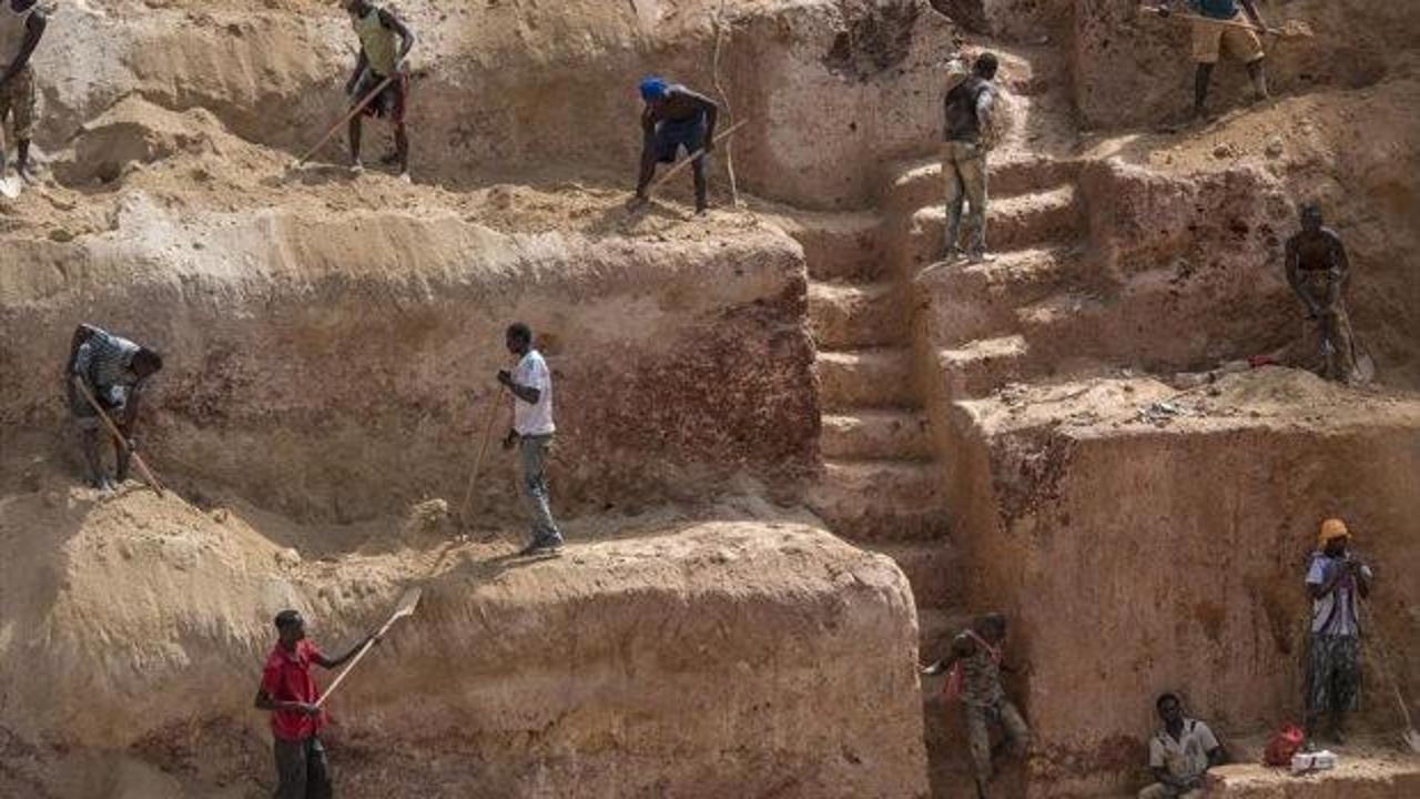 Temiz enerjinin anahtarı Afrika! Dünya devleri hazine için sıraya girdi