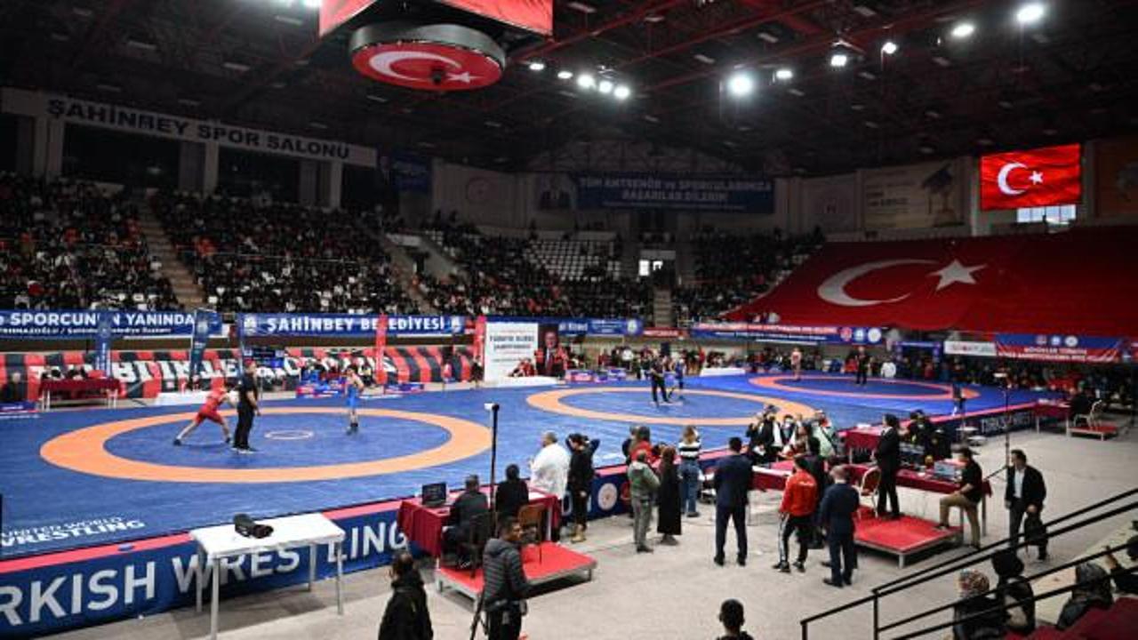 Türkiye Güreş Şampiyonası, Gaziantep'te başladı